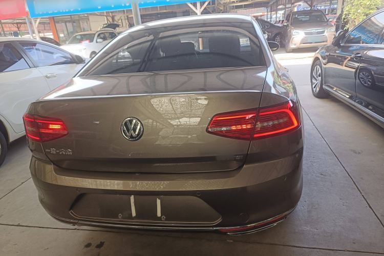 Used Volkswagen Magotan 2018 330TSI DSG Luxury Model
