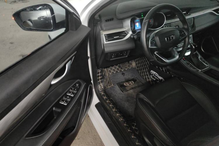 Used Geely Auto Emgrand 2019 Leading Edition 1.5L CVT Luxury Model China VI Standard
