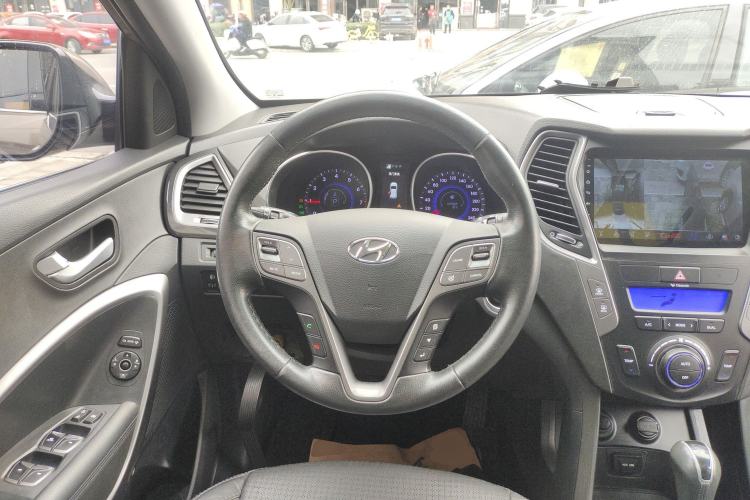 Used Hyundai Santa Fe 2013 2.4L Automatic Two-Wheel Drive Smart Version
