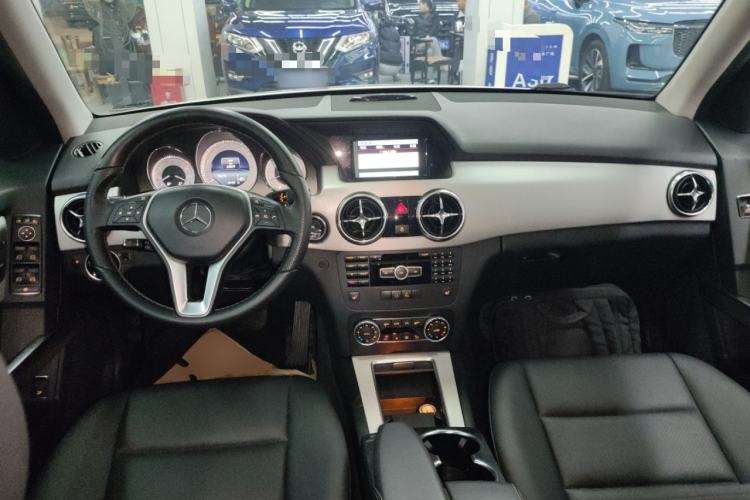 Used Mercedes-Benz GLK-Class 2013 GLK 300 4MATIC Dynamic Sunroof Model