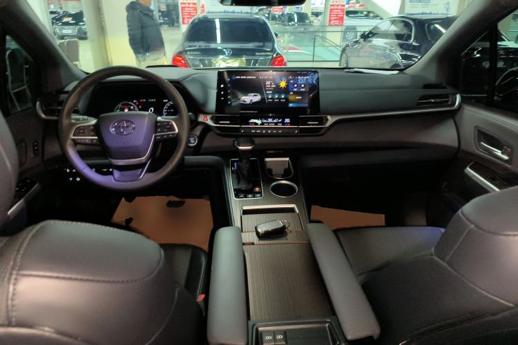 Used Toyota Granvia 2024 2.5L Hybrid Prestige PLUS Four-Wheel Drive Version