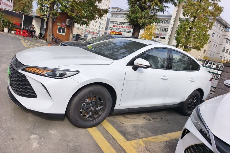 Used BYD Qin PLUS 2025 DM-i Smart Drive 55KM Leading Model
