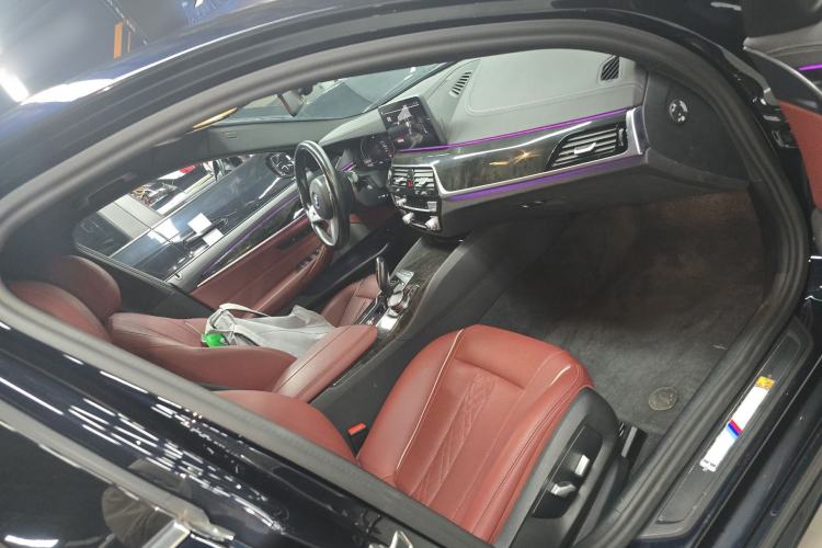 Used BMW 5 Series 2022 Second Facelift 525Li M Sport Package
