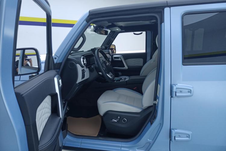 Used BAIC Off-Road BJ40 2023 2.0D Automatic Four-Wheel Drive Blade Hero Edition Adventurer Type