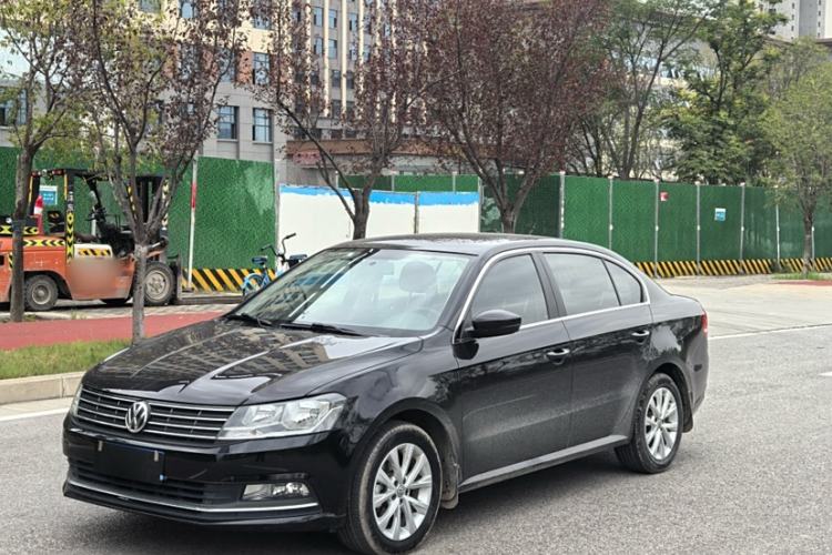 Used Volkswagen Lavida 2015 1.6L Automatic Comfort Edition
