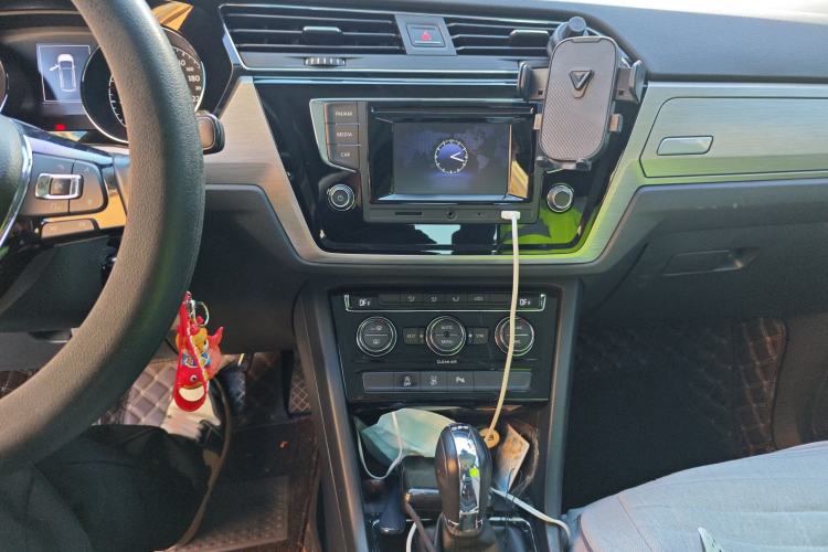 Used Volkswagen Touran 2016 Volkswagen Touran L 280TSI DSG Comfort Edition
