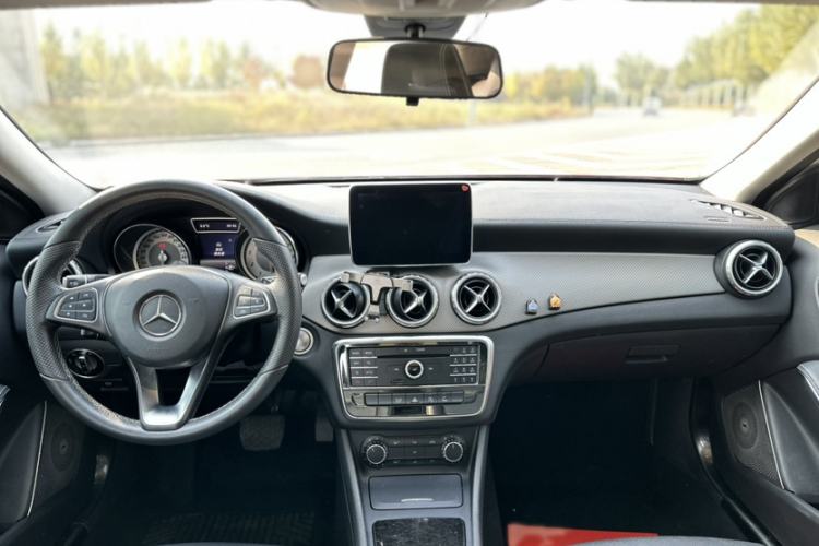 Used Mercedes-Benz GLA 2016 GLA 200 Fashion Model