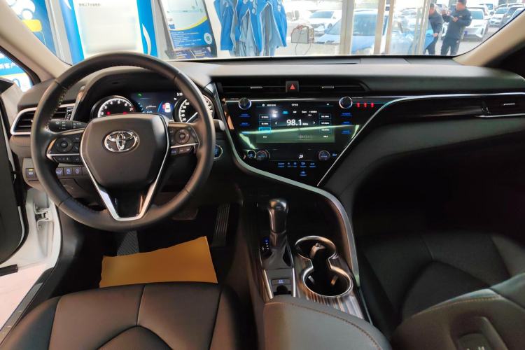 Used Toyota Camry 2019 Revised Version 2.0G Luxury Edition
