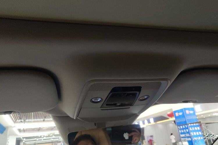 Used Denza D9 2022 DM-i 945 Luxury Model
