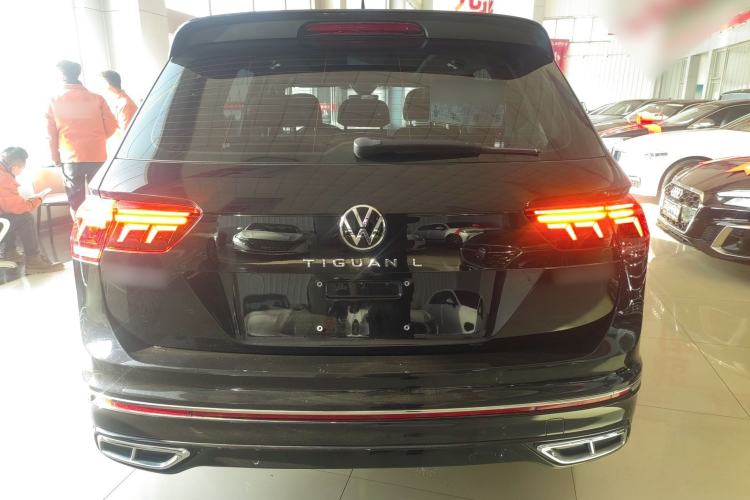 Used Volkswagen Tiguan L 2023 330TSI Automatic Two-Wheel Drive R-Line Flagship Edition
