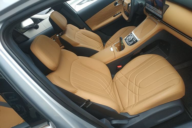 Used Geely Galaxy Galaxy Xingjian 7 EM-i 2025 120km Launch+ Version
