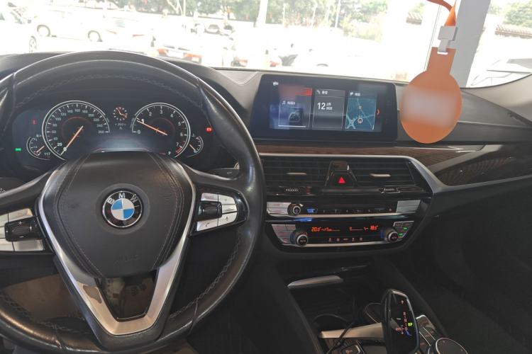 Used BMW 5 Series 2018 525Li Luxury Package
