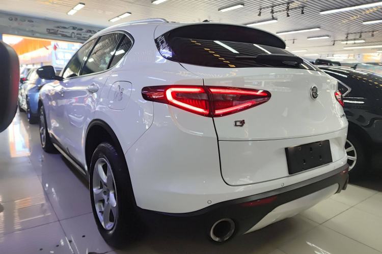 Used Alfa Romeo Stelvio 2017 2.0T 200HP Elite Edition
