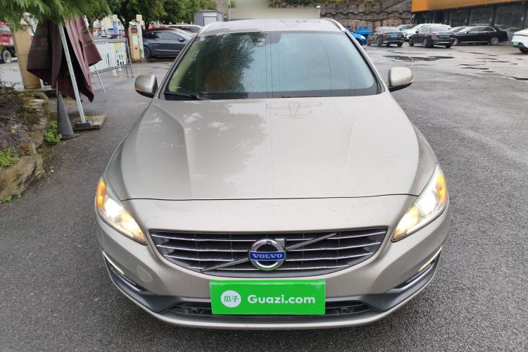 Used Volvo V60 2014 T5 Zhiya Edition
