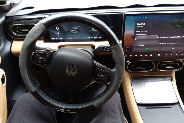 Used Leapmotor C11 2024 Range-Extended 300 Luxury Edition
