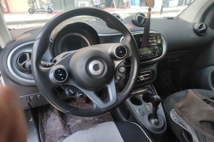 Used  fortwo 2015 1.0L 52 kW Hardtop Passion Edition
