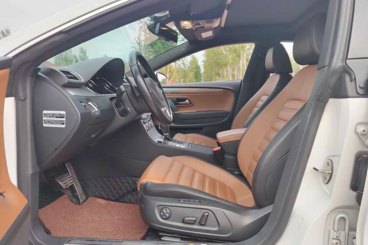 Used Volkswagen FAW-Volkswagen CC 2015 1.8TSI Luxury Model
