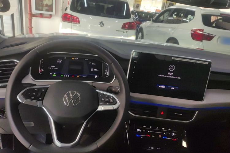 Used Volkswagen Tayron GTE Plug-in Hybrid 2023 280TSI Luxury Plus Advanced Edition
