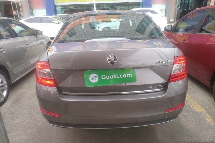 Used Skoda Octavia 2016 1.6L Automatic Smart Drive Edition
