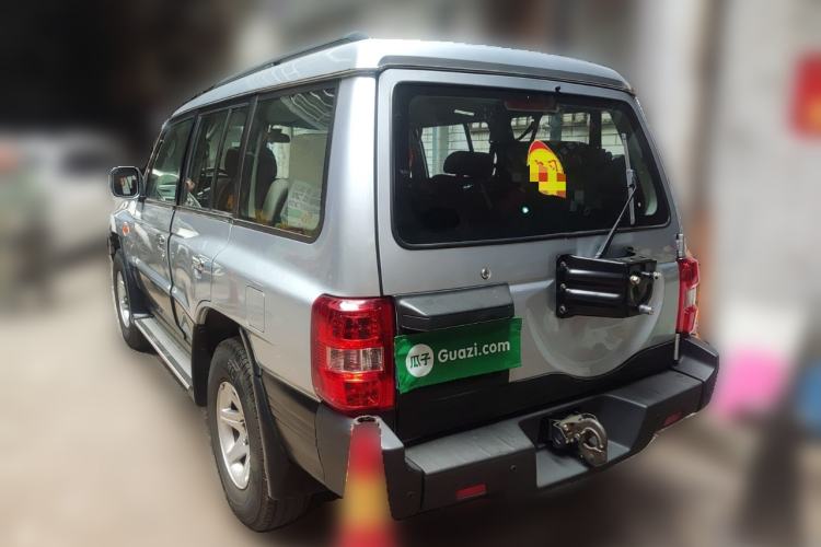 Used Leopaard Q6 2015 2.4L Manual Two-Wheel-Drive Elite Model
