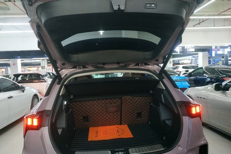 Used Lynk & Co 06 2021 1.5T Shero Pink Special Edition
