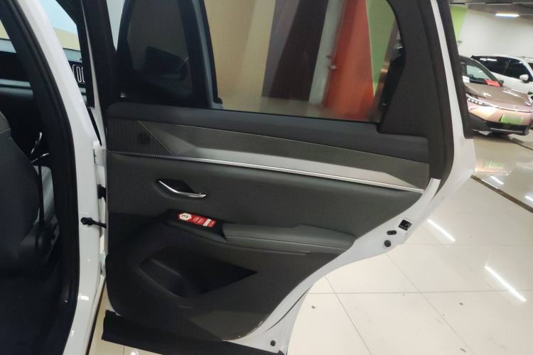 Used BYD Song Pro New Energy 2025 2nd Generation Intelligent Driving Version DM-i 75KM Leading Edition
