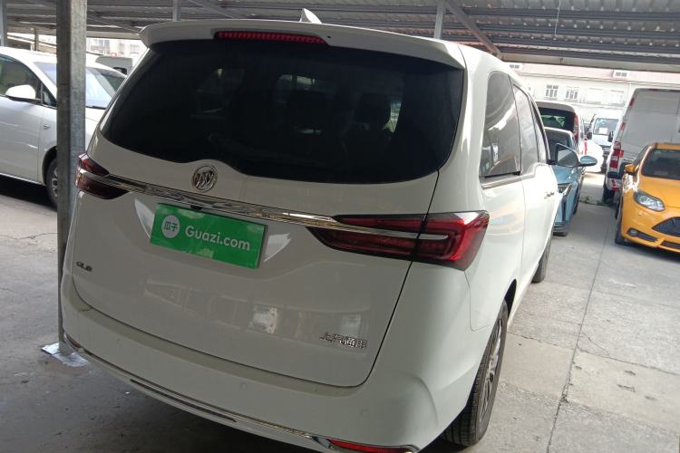 Used Buick GL8 2023 Facelifted Land Cruiser Executive Luxury Version