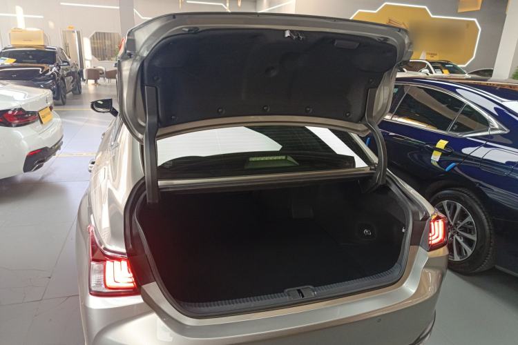 Used Lexus ES 2021 200 Luxury Edition
