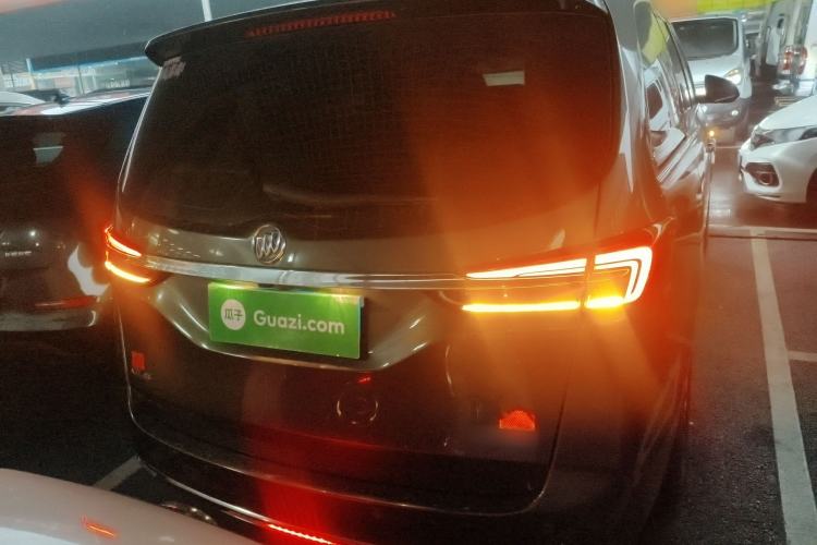 Used Buick GL8 2023 Land Executive Class Smart Enjoyment Model
