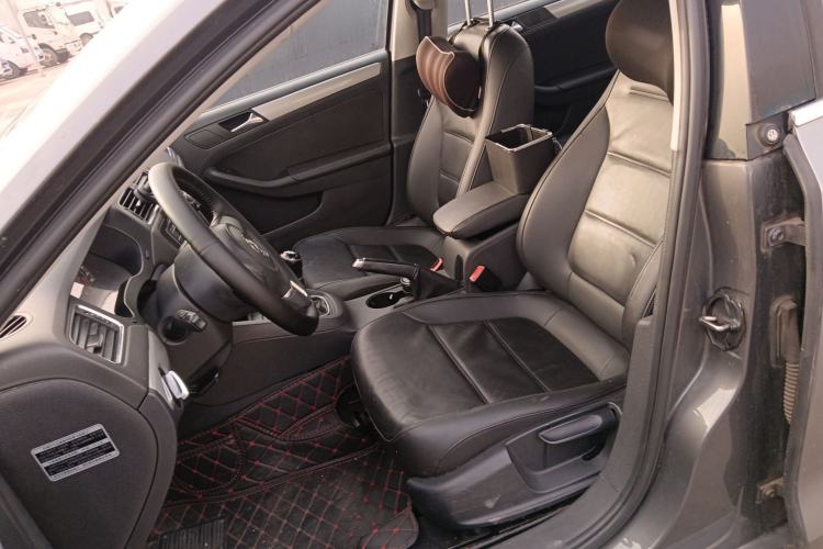 Used Volkswagen Sagitar 2014 1.6L Manual Comfort Model