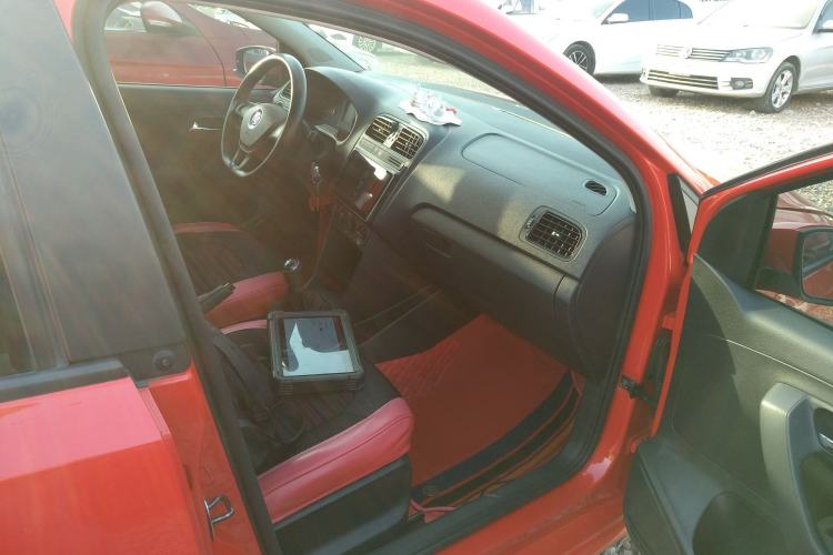 Used Volkswagen Polo 2016 1.4L Manual Fashion Model