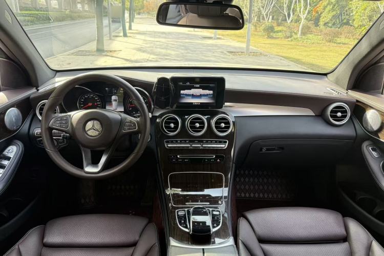 Used Mercedes-Benz GLC 2018 GLC 260 4MATIC Luxury Model