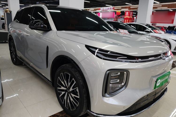 Used  Q07 2025 215 Flagship Edition
