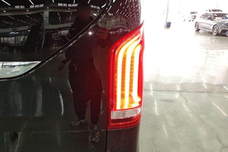 Used Mercedes-Benz V-Class 2021 V 260 L Long-wheelbase Luxury Edition