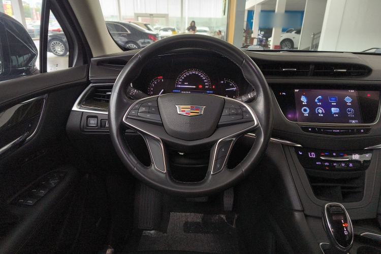 Used Cadillac XT5 2016 25T Luxury Model
