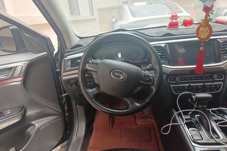 Used GAC Trumpchi GS8 2017 320T Two-Wheel Drive Luxury Smart Connectivity Version (7 Seats)
