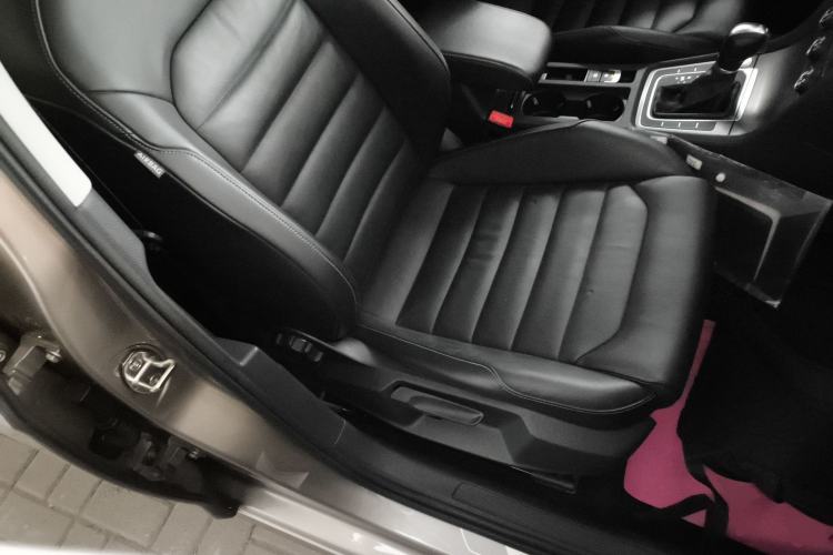 Used Volkswagen Golf 2016 230TSI Automatic Luxury Version
