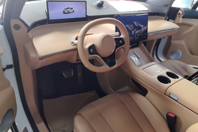 Used Hima Luxeed R7 2024 All-Electric 736 km Ultra
