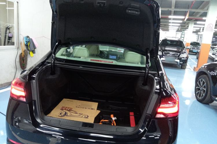 Used Roewe e950 2017 50T Hybrid Connected Executive Edition
