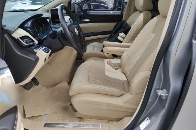 Used Buick GL8 2023 Land Business Class Smart Deluxe Model
