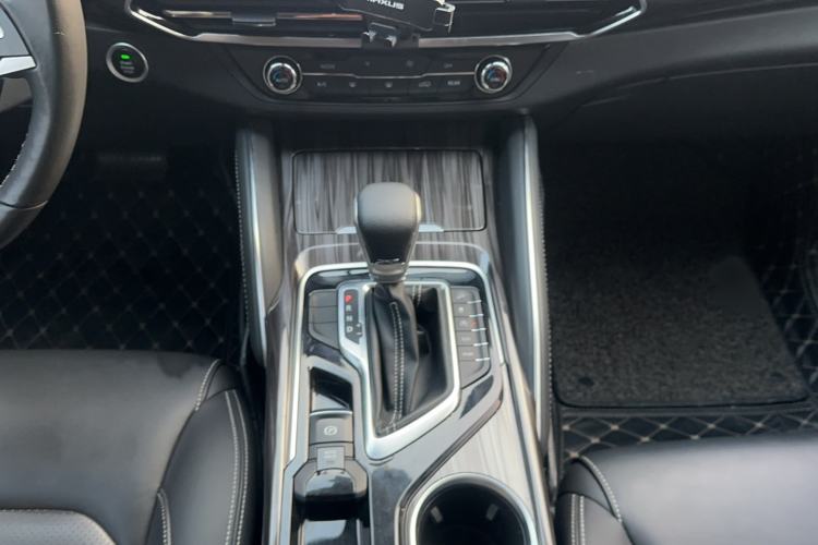 Used SAIC MAXUS D90 2017 2.0T Automatic Two-Wheel Drive Mercury Base Edition