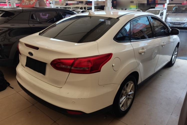 Used Ford Focus 2017 Sedan 1.6L Automatic Fashion Edition Smart Drive Version
