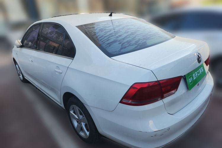 Used Volkswagen Santana 2015 1.6L Manual Comfort Edition
