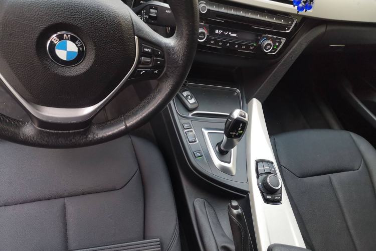 Used BMW 3 Series GT 2017 320i Sport Edition
