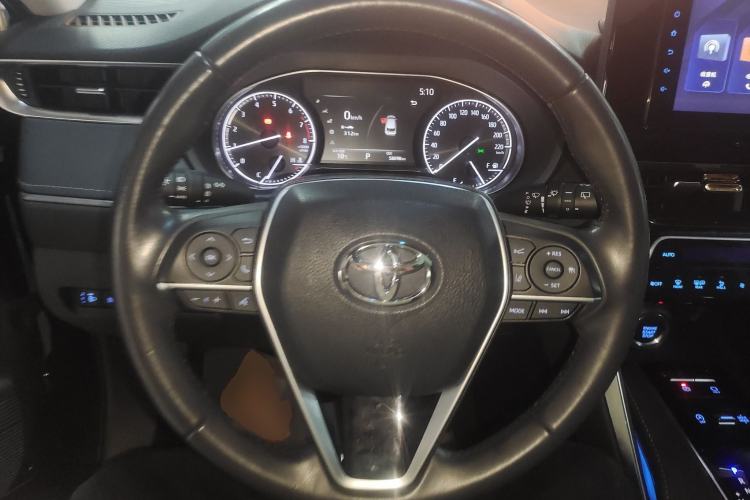 Used Toyota Harrier 2022 2.0L CVT Two-Wheel Drive Deluxe Edition
