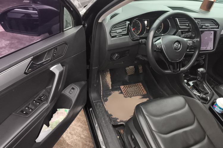 Used Volkswagen Tiguan L 2020 330TSI Automatic Two-Wheel Drive Smart Luxury Edition China VI Standard
