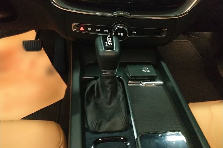 Used Volvo XC60 2019 T5 4x4 Smart Edition China V Standard
