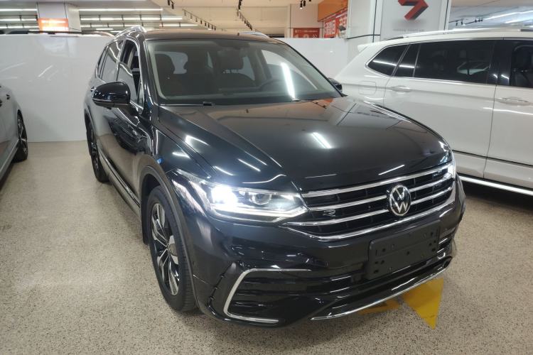 Used Volkswagen Tiguan L 2022 330TSI Automatic Two-Wheel Drive R-Line Enhanced Edition
