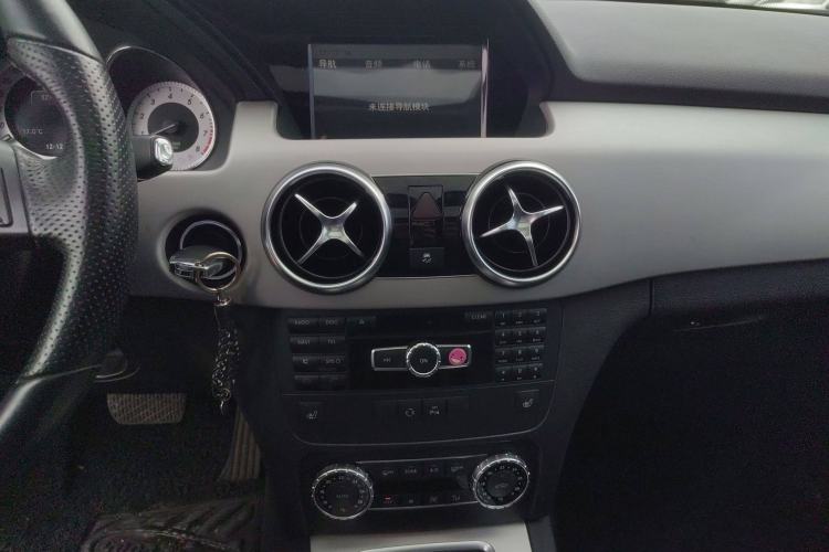 Used Mercedes-Benz GLK-Class 2013 GLK 300 4MATIC Dynamic Sunroof Model