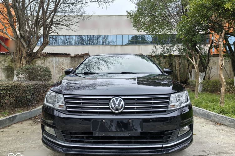 Used Volkswagen Lavida 2015 1.6L Automatic Comfort Edition
